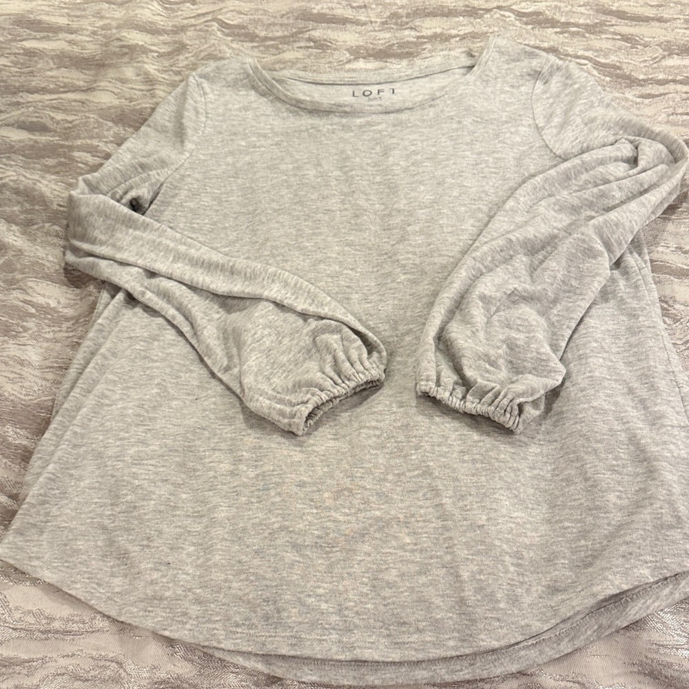 LOFT Light Heather Gray Long Sleeve Boatneck Top (medium)